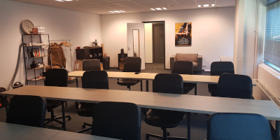 empty1.jpg empty1.jpg