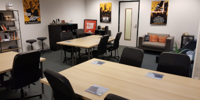 empty11.jpg empty11.jpg