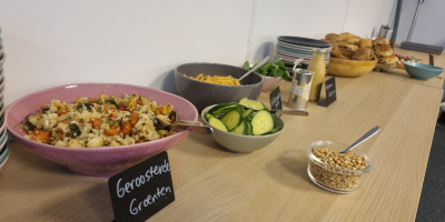 lunch1.jpg lunch1.jpg